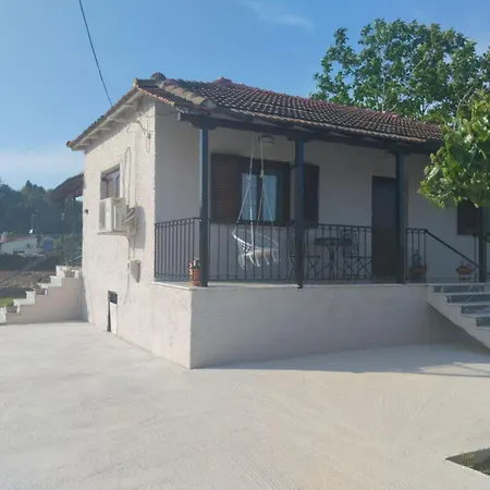 Vagia Vilă Tríkala